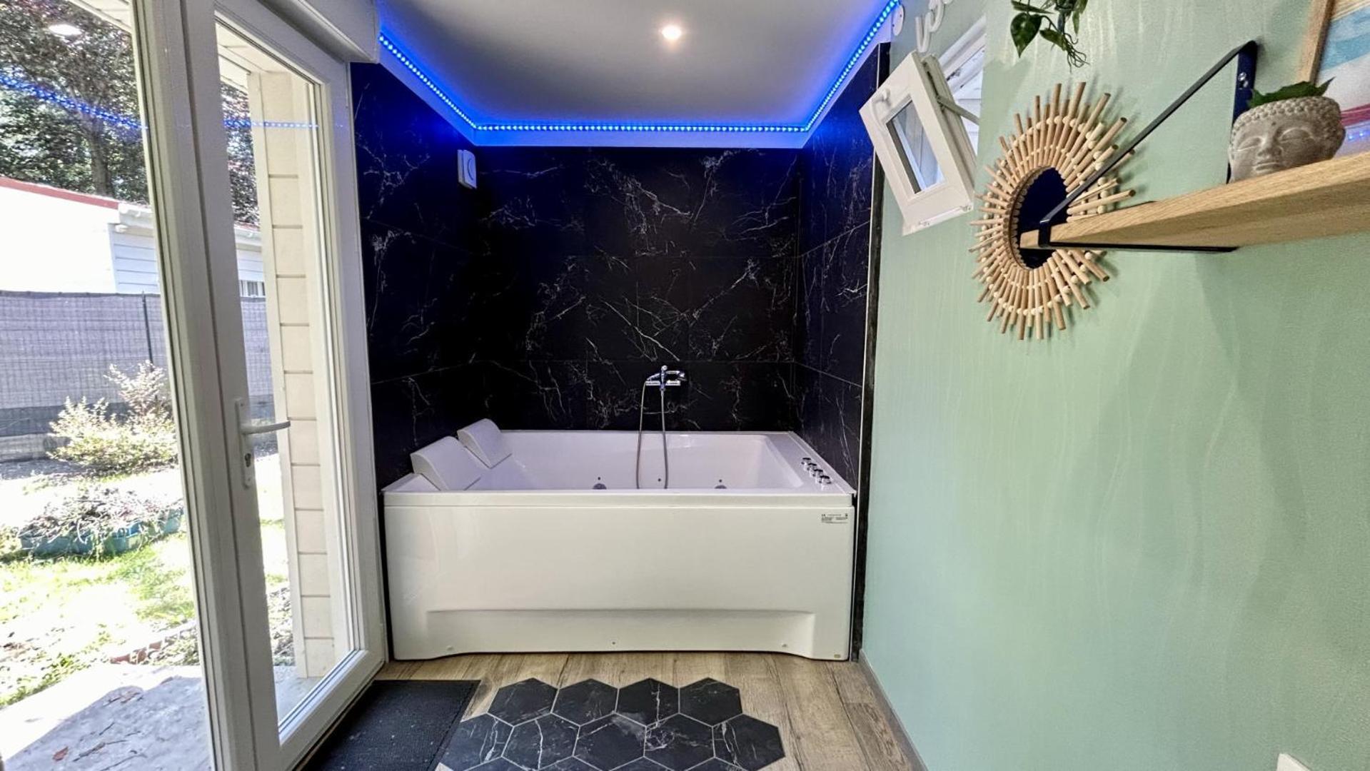Terre & Mer'Veilles 2, Appartement Avec Spa Pour 2 Personnes Favieres  Экстерьер фото